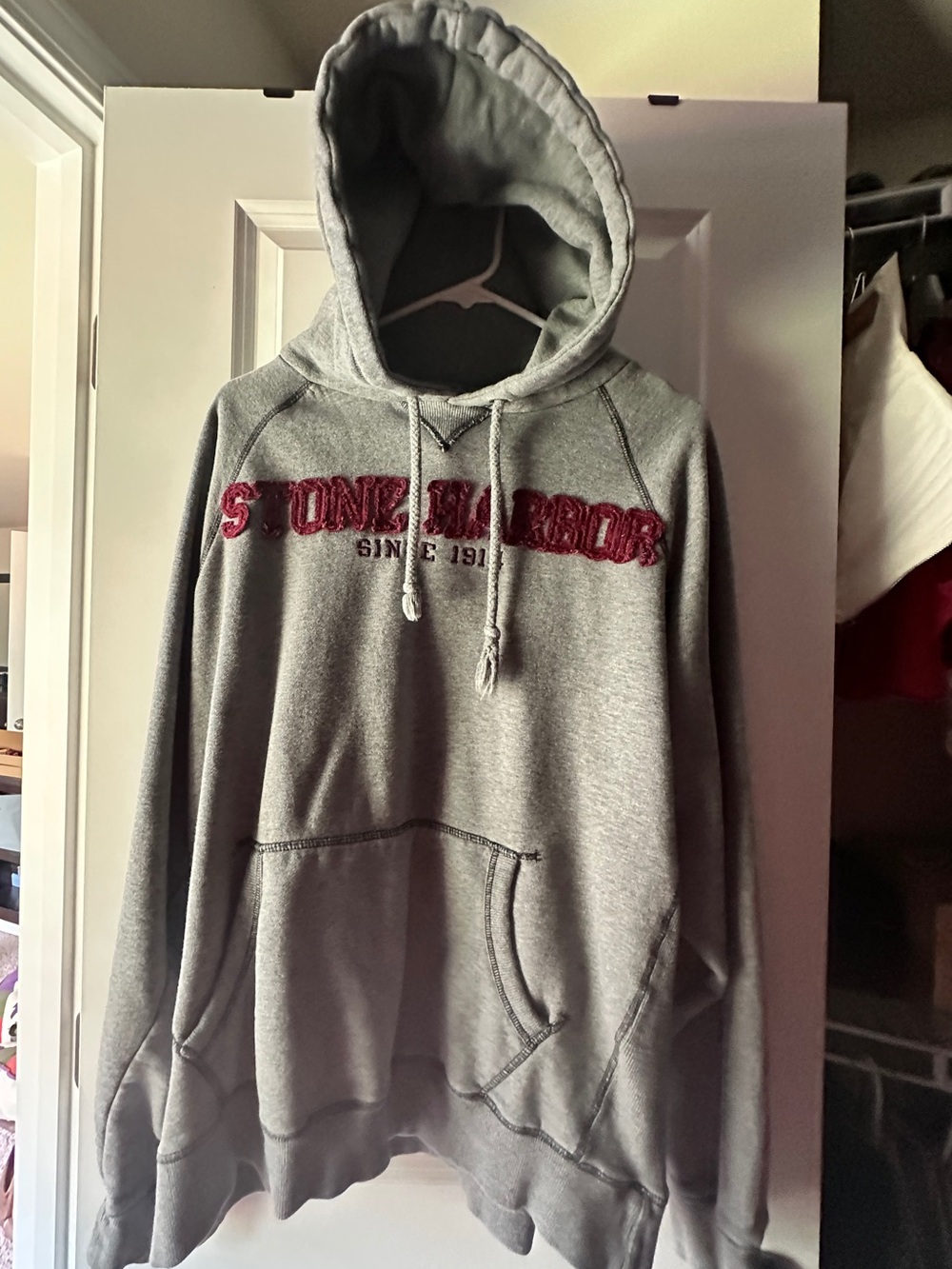 Stone Harbor, New Jersey Gray Sweatshirt, Women’s Medium - Taylor Swift